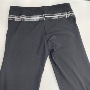Reversible lululemon flare leggings